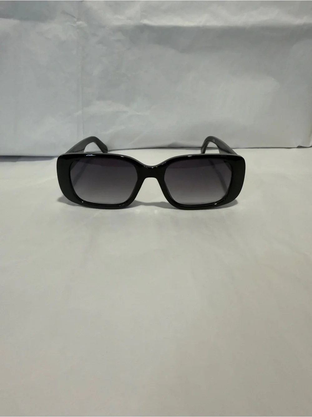 Quay Australia brand new